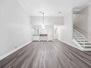 207 E Harwood Road  14, Euless Texas 76039