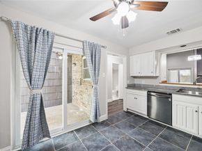 207 E Harwood Road  14, Euless Texas 76039