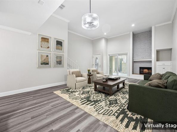 207 E Harwood Road  14, Euless Texas 76039