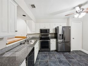 207 E Harwood Road  14, Euless Texas 76039