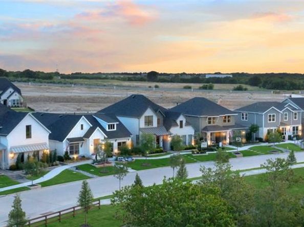 8740  Treeline Parkway , Justin Texas 76247