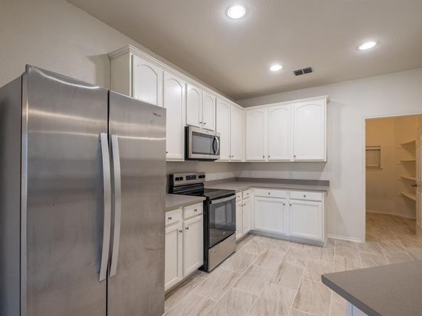 3227  Guadaloupe  , Grand Prairie Texas 75054