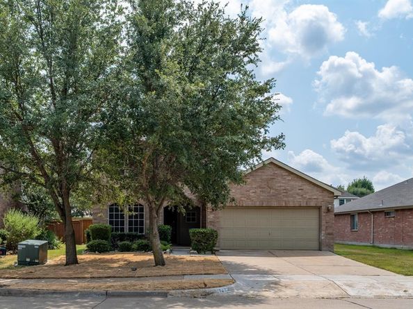 3227  Guadaloupe  , Grand Prairie Texas 75054