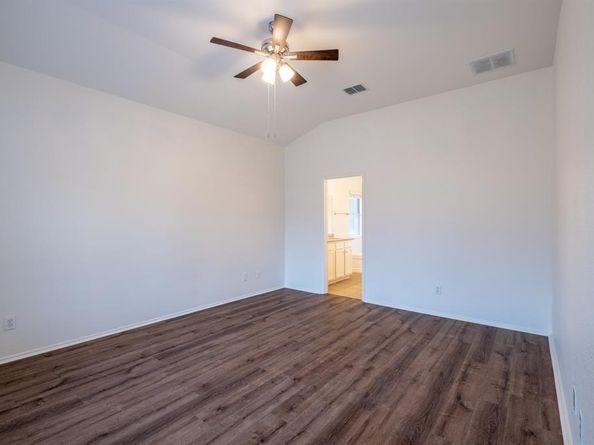 3227  Guadaloupe  , Grand Prairie Texas 75054
