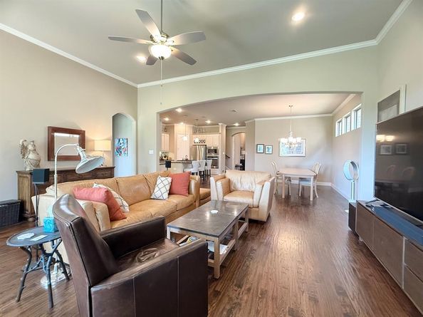 2313  Chadwick Lane , Garland Texas 75044