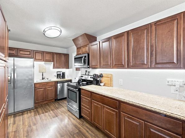 408  Inwood Road , Azle Texas 76020