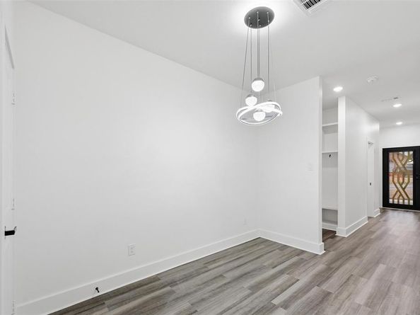 4448  Marcell Avenue , Dallas Texas 75211