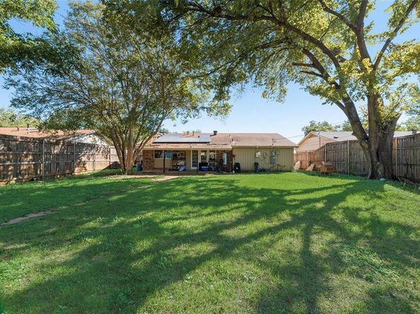 1717  Meadow Valley , Irving Texas 75060