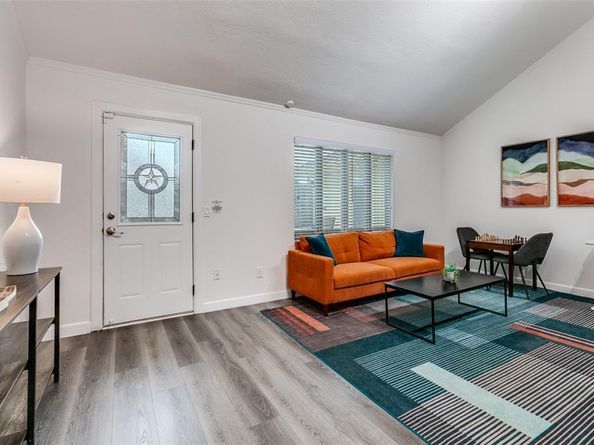 2901  Regal Road , Plano Texas 75075