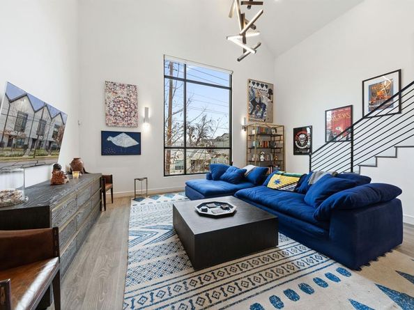 3880  Munger Avenue  2, Dallas Texas 75204