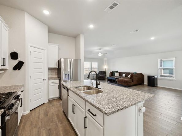 3900  Cedar Elm Trail , Denton Texas 76226