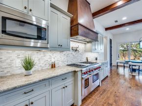 6605  Mimosa Lane , Dallas Texas 75230