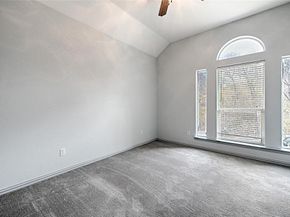 400  Dale Hollow Road , Fort Worth Texas 76103