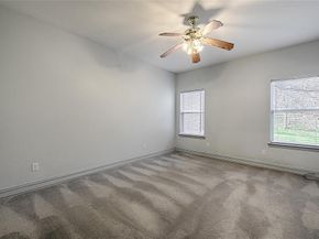 400  Dale Hollow Road , Fort Worth Texas 76103