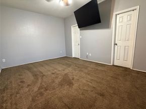 8221  Atherton Street , Arlington Texas 76002
