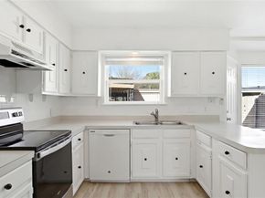 5810  Marina Drive  12, Garland Texas 75043