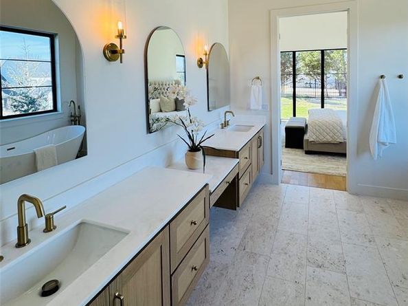 145  Sawgrass Drive , Heath Texas 75032