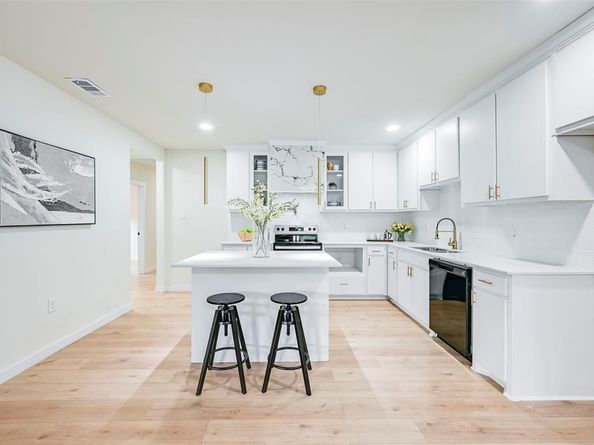 3027  Jerome Street , Dallas Texas 75223
