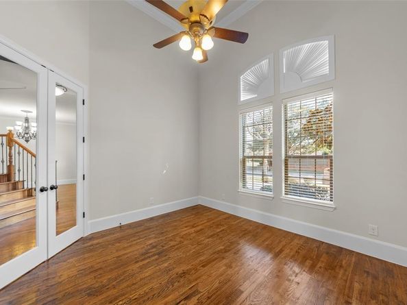 9515  Edith Lane , Dallas Texas 75220