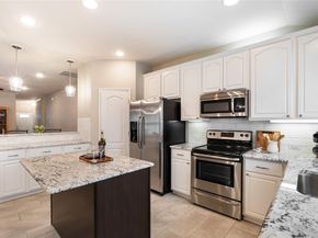 1809  Vista Royale Court , Fort Worth Texas 76108