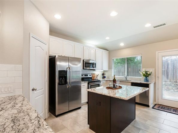 1809  Vista Royale Court , Fort Worth Texas 76108