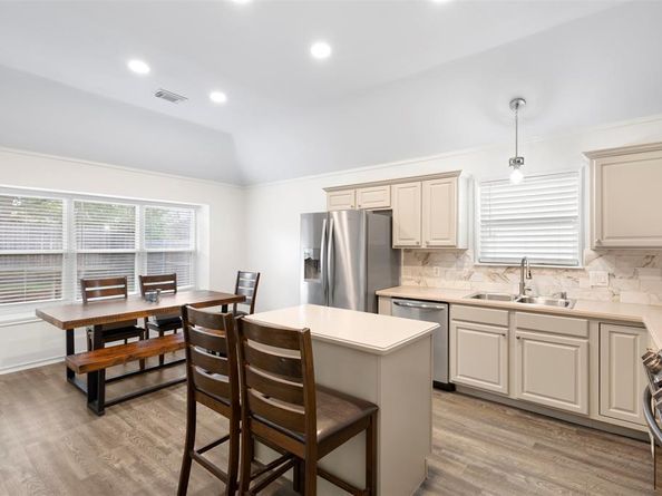 2404  Bowman Avenue , Mansfield Texas 76063