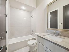 305  Sunset Lane  104, Fort Worth Texas 76114