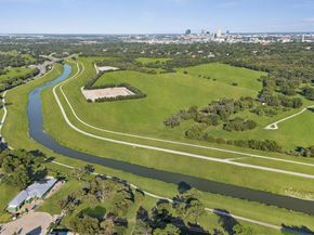 305  Sunset Lane  104, Fort Worth Texas 76114