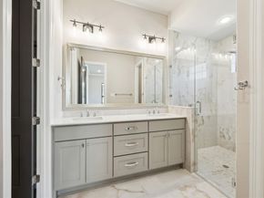 305  Sunset Lane  104, Fort Worth Texas 76114