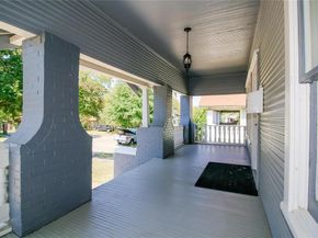 2107  College Avenue , Fort Worth Texas 76110