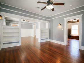 2107  College Avenue , Fort Worth Texas 76110
