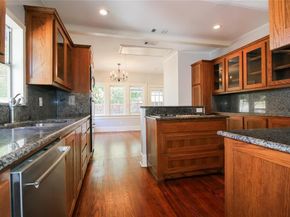 2107  College Avenue , Fort Worth Texas 76110