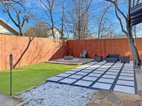 2107  College Avenue , Fort Worth Texas 76110