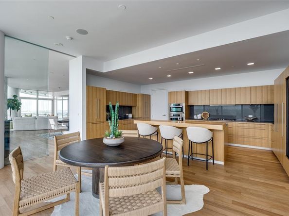 1918  Olive Street  3601, Dallas Texas 75201