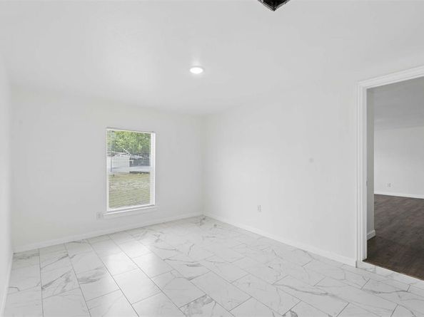 4608  Avenue G  , Fort Worth Texas 76105