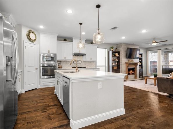 910  Kirby Drive , Argyle Texas 76226