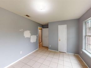 5213  Mimi Court , Dallas Texas 75211
