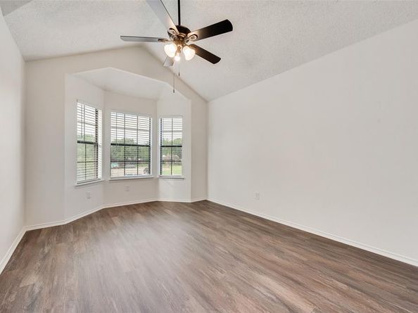 4911  Clover Haven Street , Dallas Texas 75227