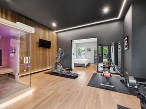 4558  Ridge Road , Dallas Texas 75229