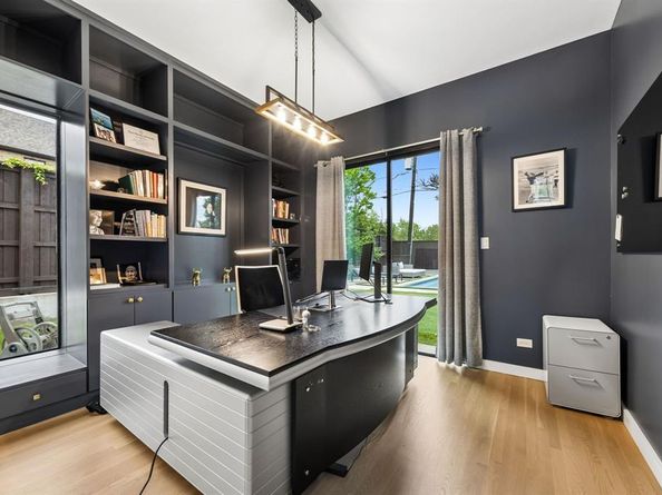 4558  Ridge Road , Dallas Texas 75229