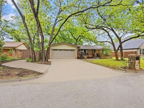 819  Del Mar Lane , Arlington Texas 76012