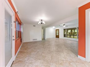 819  Del Mar Lane , Arlington Texas 76012