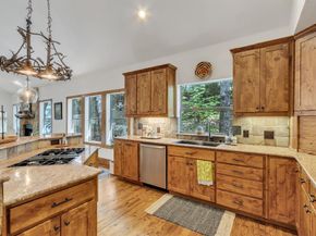 100 N Edgewater Drive , Highland Village Texas 75077