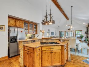 100 N Edgewater Drive , Highland Village Texas 75077