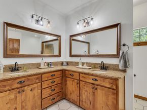 100 N Edgewater Drive , Highland Village Texas 75077