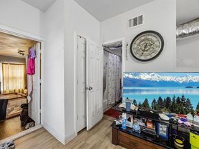 2248  Cooper Street , Dallas Texas 75215