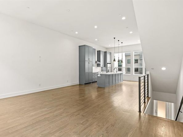 2603  Calvin Street  103, Dallas Texas 75204
