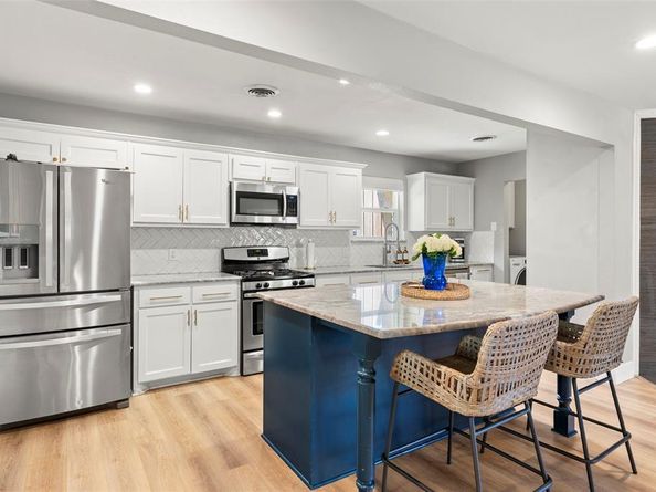 10647  Chesterton Drive , Dallas Texas 75238