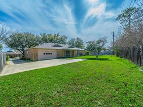 2904  Lakewood Drive , Denton Texas 76207