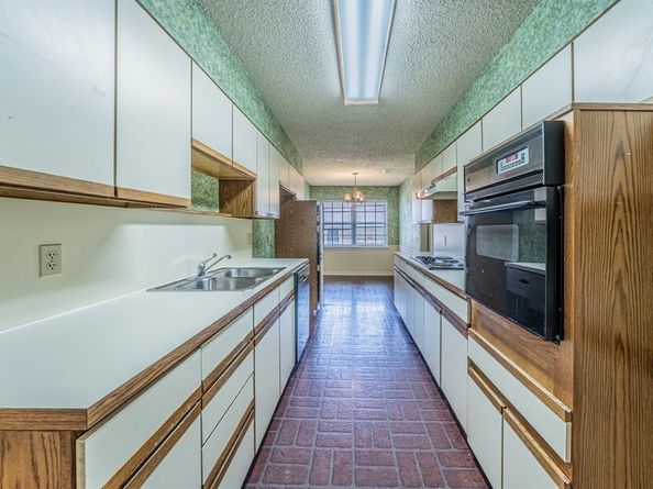 2904  Lakewood Drive , Denton Texas 76207